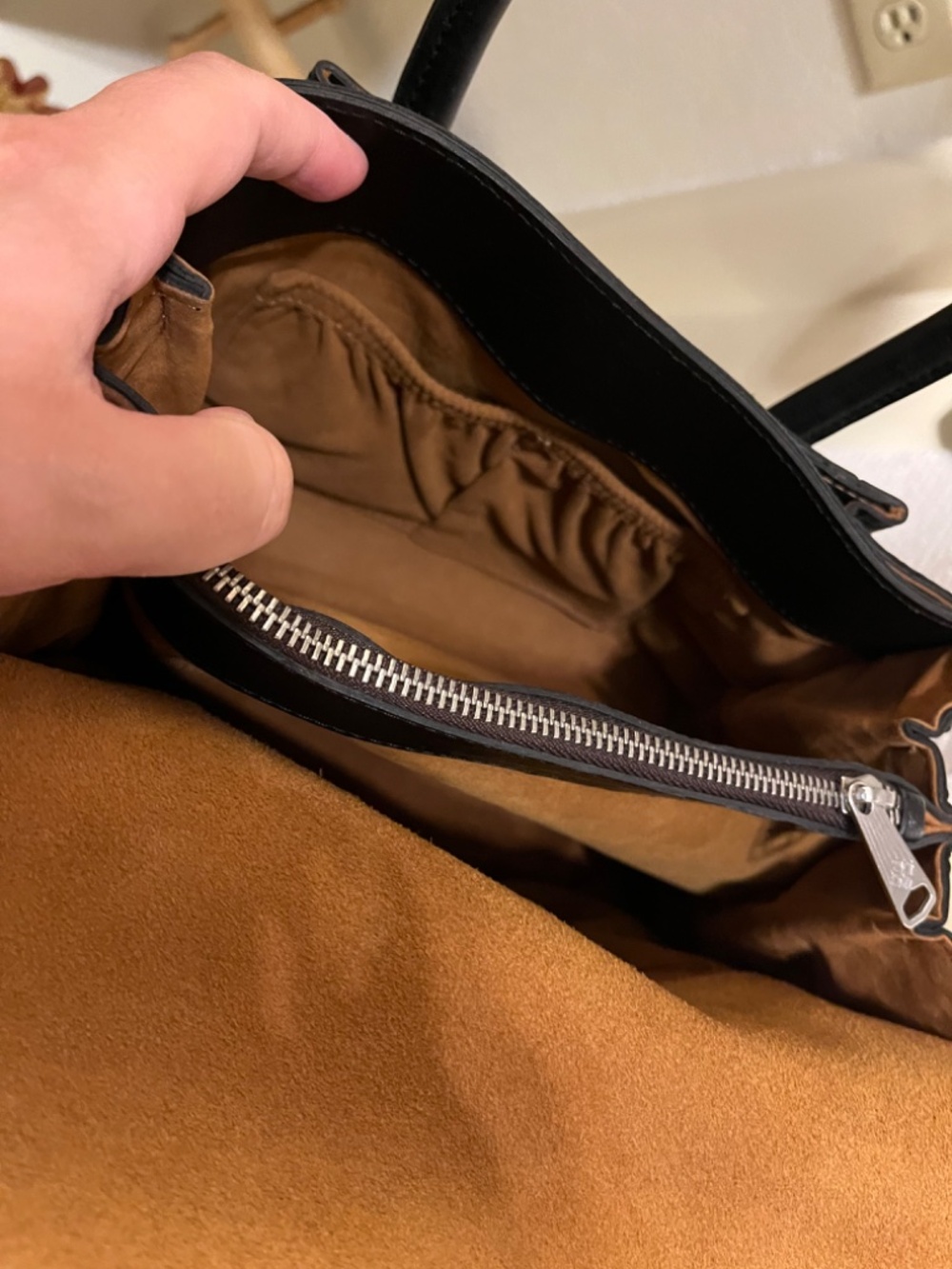 Patricia Nash Black Leather Crossbody -missing strap - Picture 5 of 11